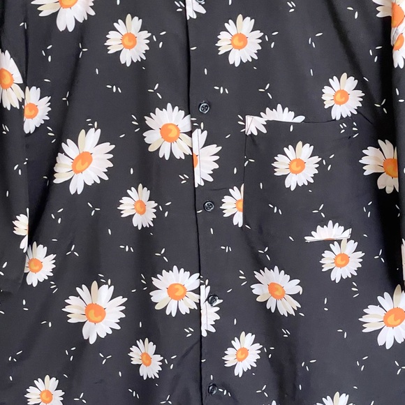 NEW Wesc Oden Daisy AOP All Over Button Down Camp Shirt Men’s size XL - Picture 3 of 10